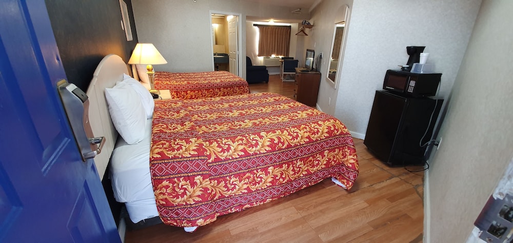 Royal Lodge Hotel Absecon 8/29