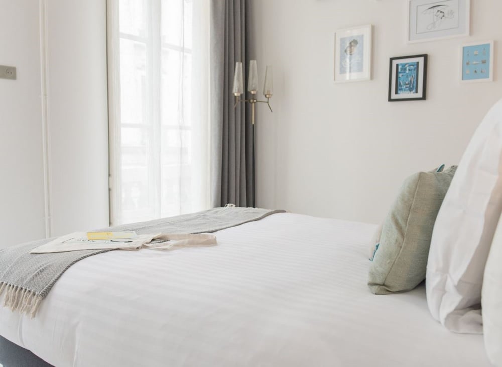 DELUXE, DOUBLE BED, ADULT ONLY
