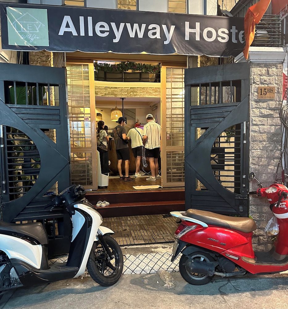 Alleyway Hostel - Adults Only 12/15