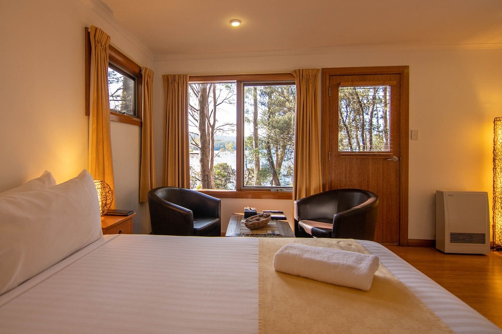 Lake St Clair Lodge 7/63