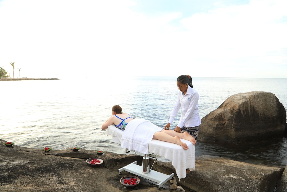 Malaika Beach Resort 32/50