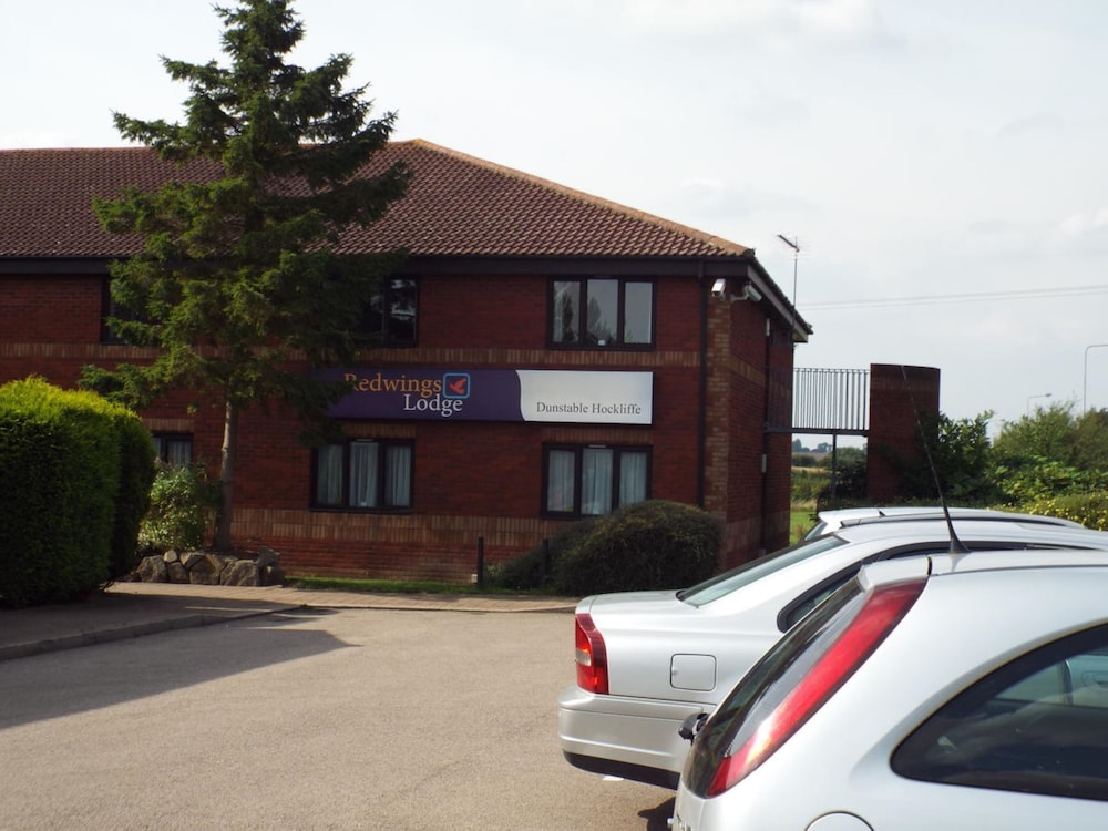 Redwings Lodge Dunstable 4/33
