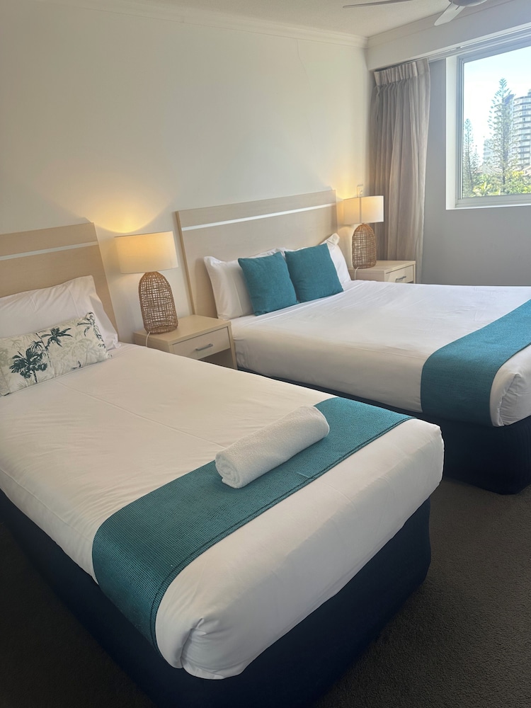 1 BEDROOM, SUITE, SINGLE, QUEEN BED