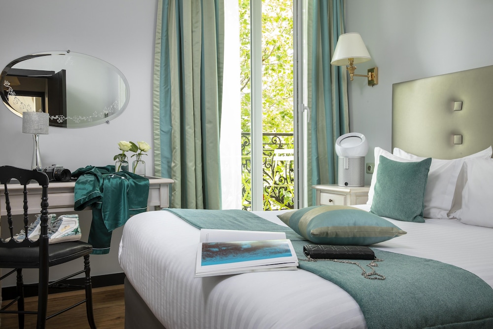 Hotel Plaza Elysees 15/50