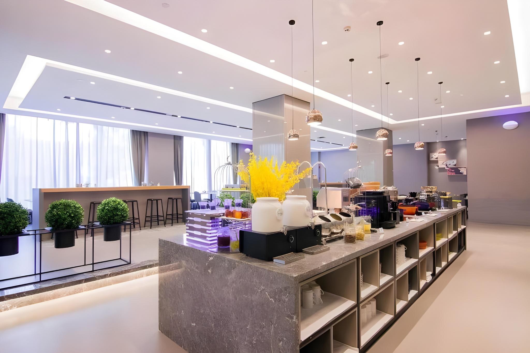 Home Inn Selected (Shanghai Raffles, North Bund) 14/42