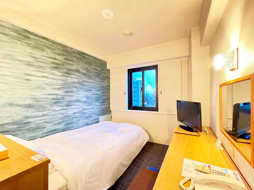 ROOM, SINGLE