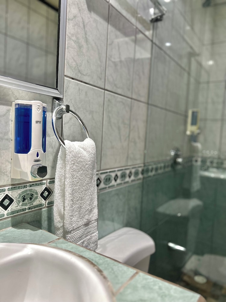 غرفة قياسية بسرير كوين بشرفة، Hotel Arenal Rabfer 10/10