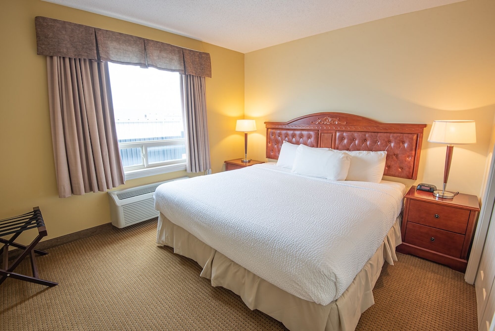 Days Inn By Wyndham Bonnyville 12/52