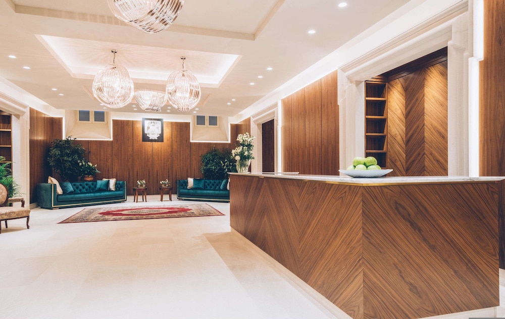 Heritage Grand Perast Hotel 8/50