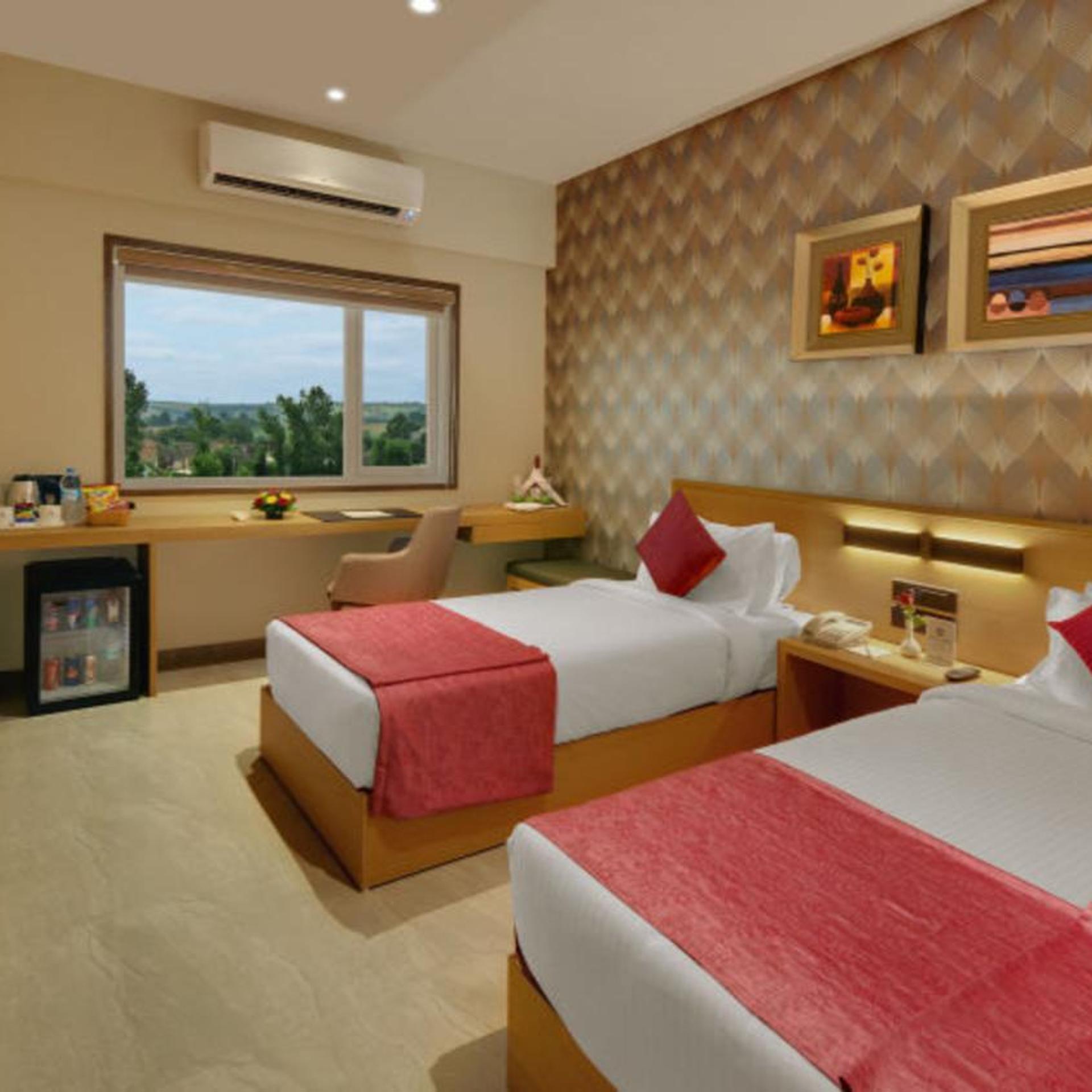 Click Hotel Bhuj 8/18