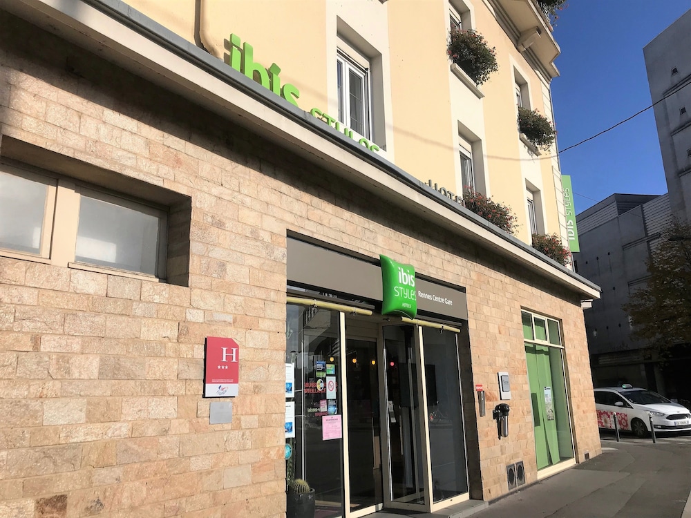 IBIS STYLES RENNES CENTRE GARE NORD 60/67