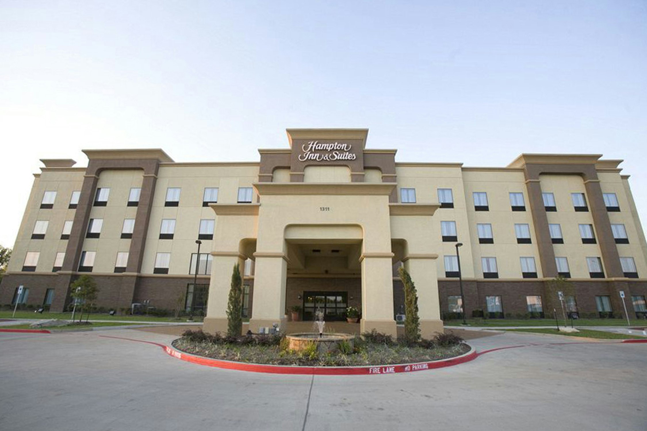 Hampton Inn and Suites Dallas-Desoto in DESOTO - TX