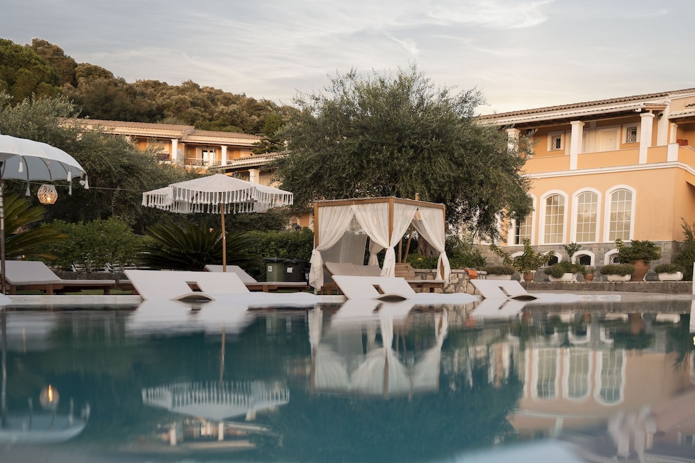 Nefeli Hotel Corfu 53/59