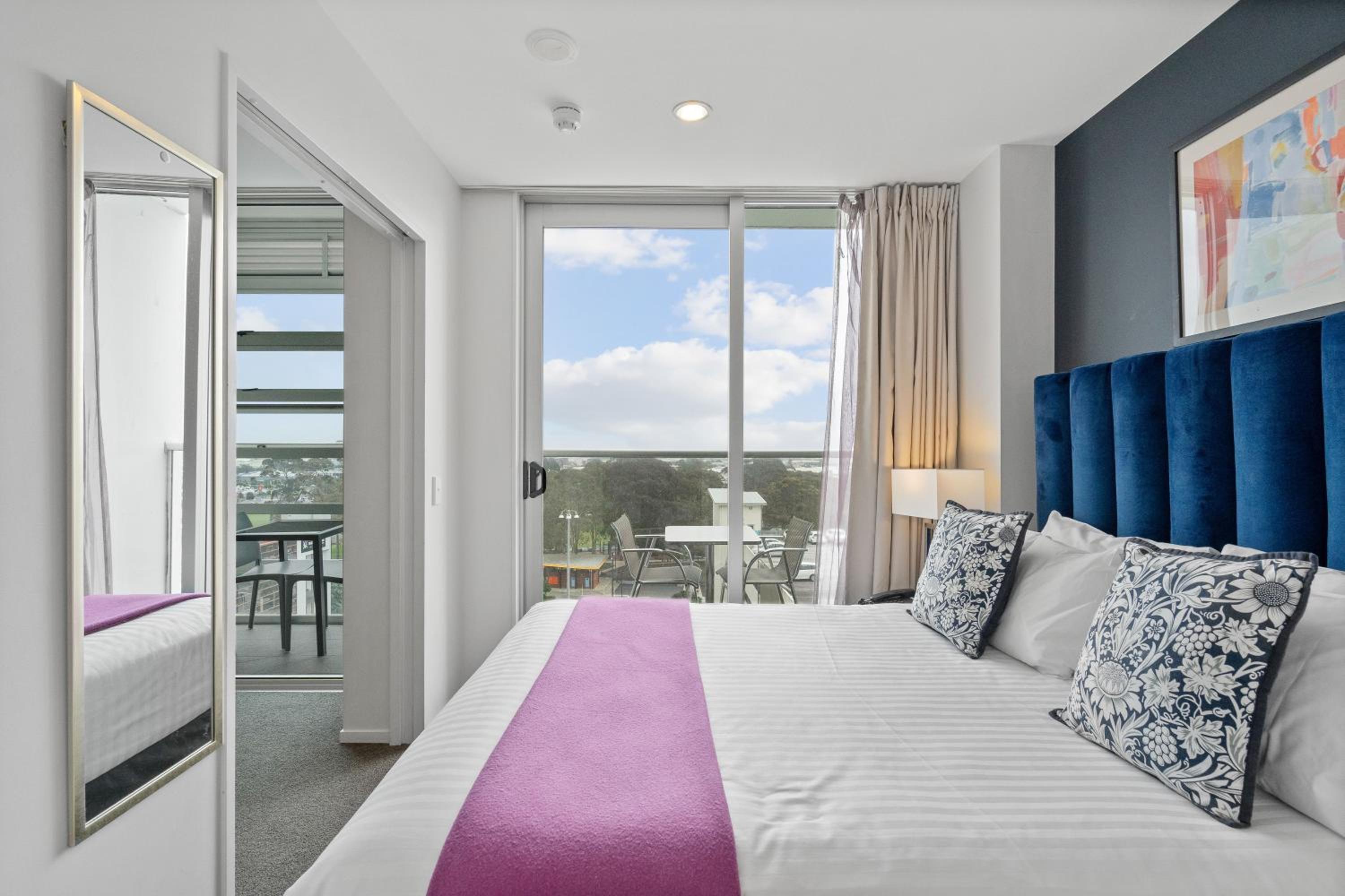1 BEDROOM, APARTMENT