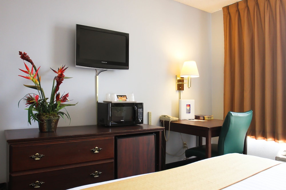Clover Island Inn 44/54