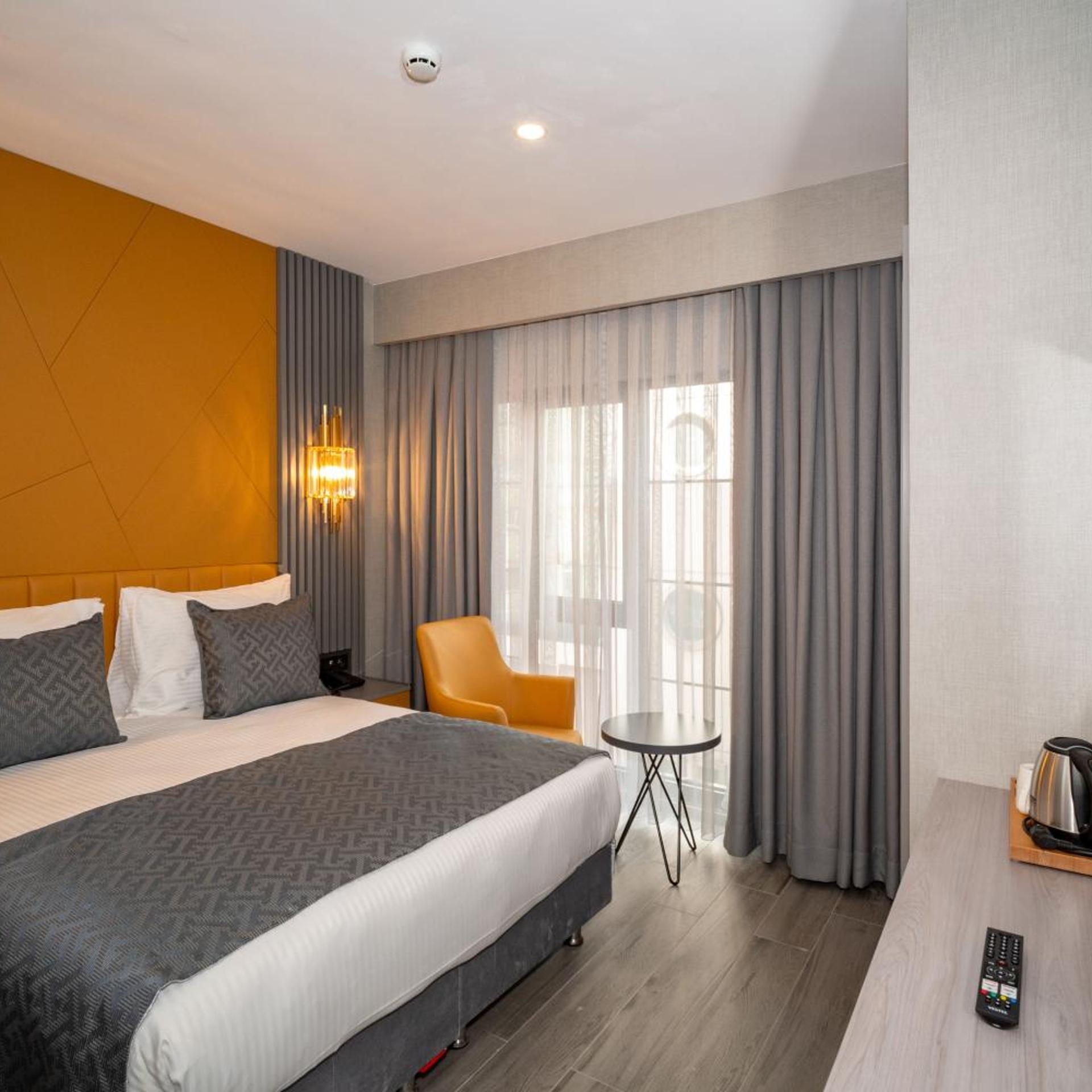 Superior, King Bed