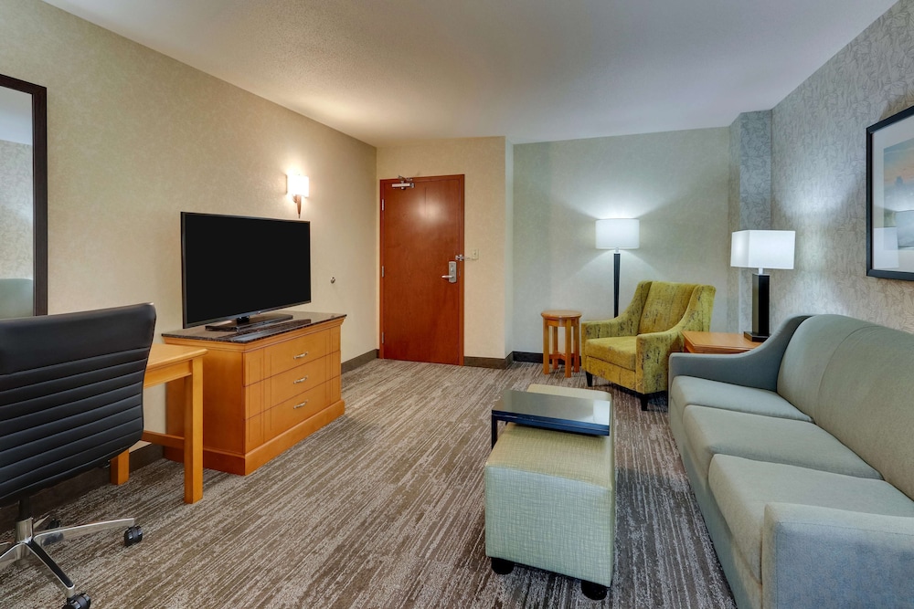 Drury Inn & Suites Orlando 45/60