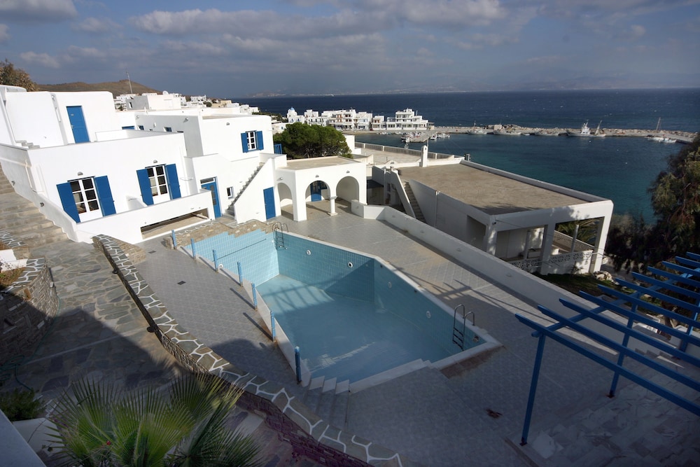 Arkas Inn 44/45