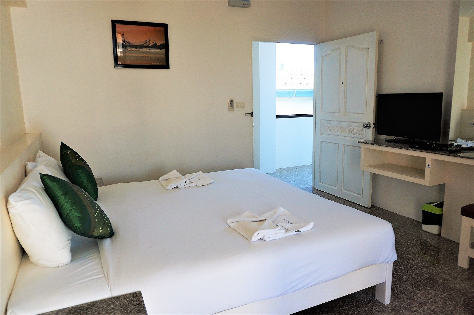 STANDARD, DOUBLE BED