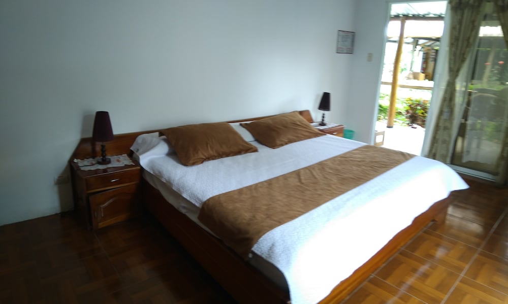 Suymar Ecolodge Galapagos 20/75