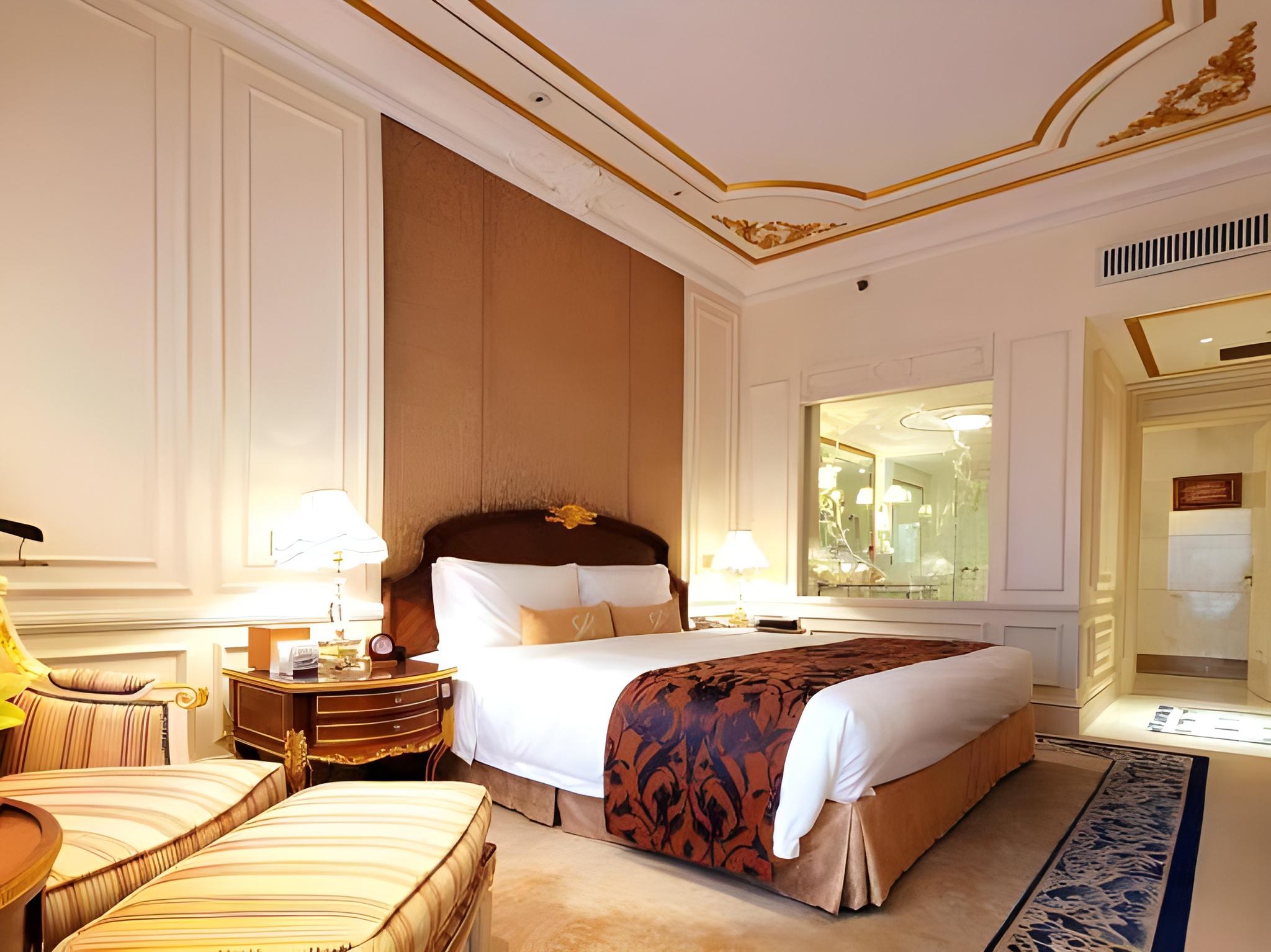 Deluxe, Suite, King Bed