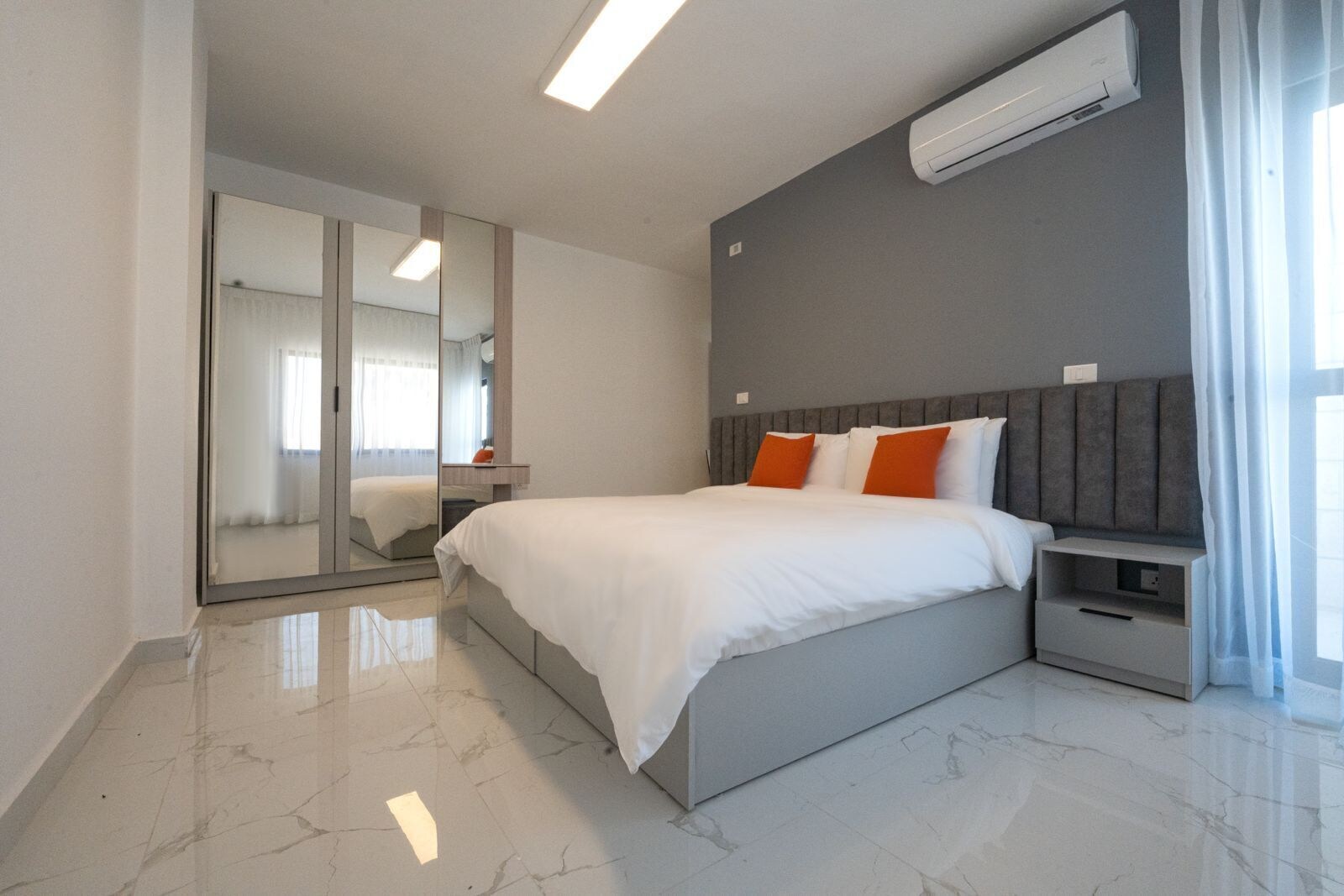1 BEDROOM, APARTMENT