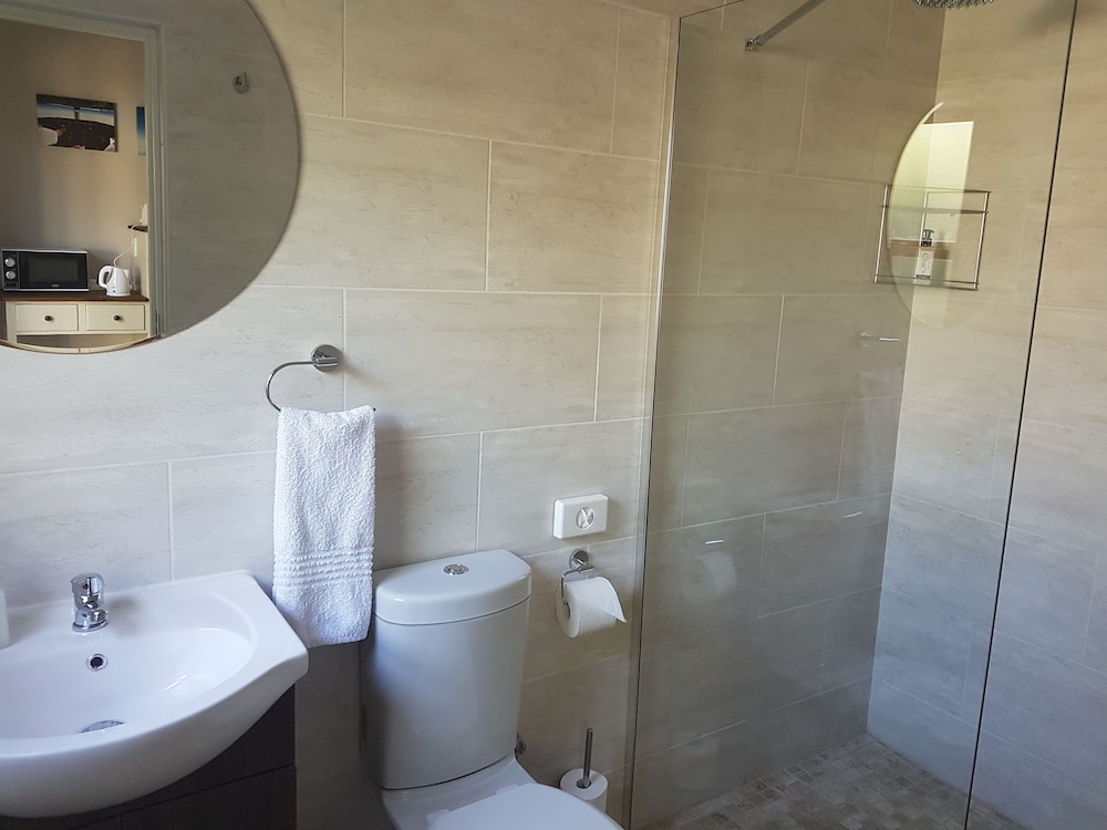 Dilisca Guesthouse 47/50