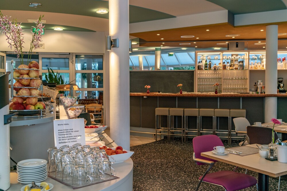 Globana Airport Hotel 32/46