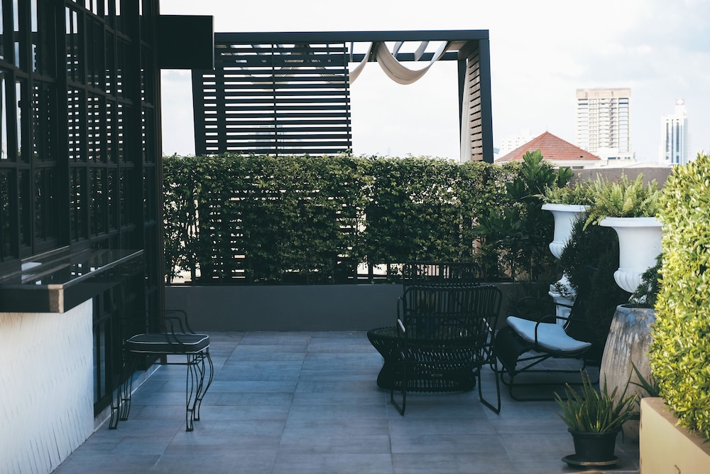 THEA Private Suites by TH District 5/64