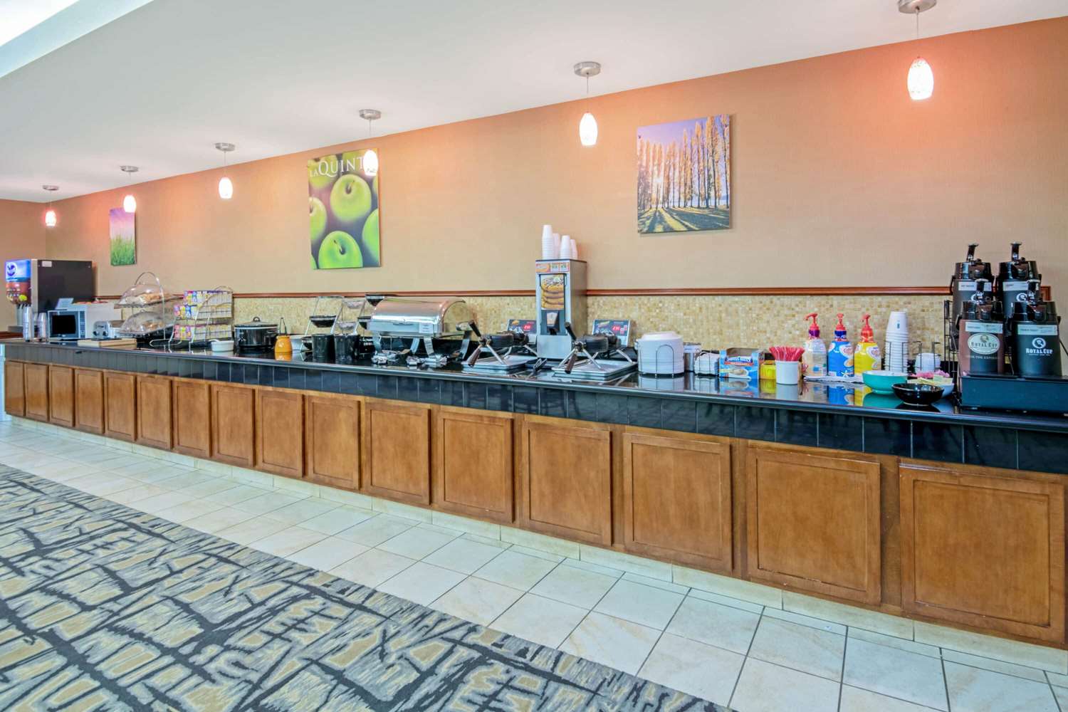 La Quinta Inn & Suites by Wyndham Lawton / Fort Sill 7/47