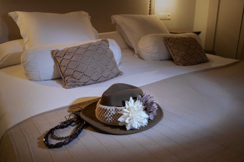 Hostal Plaza Cantarero 18/37