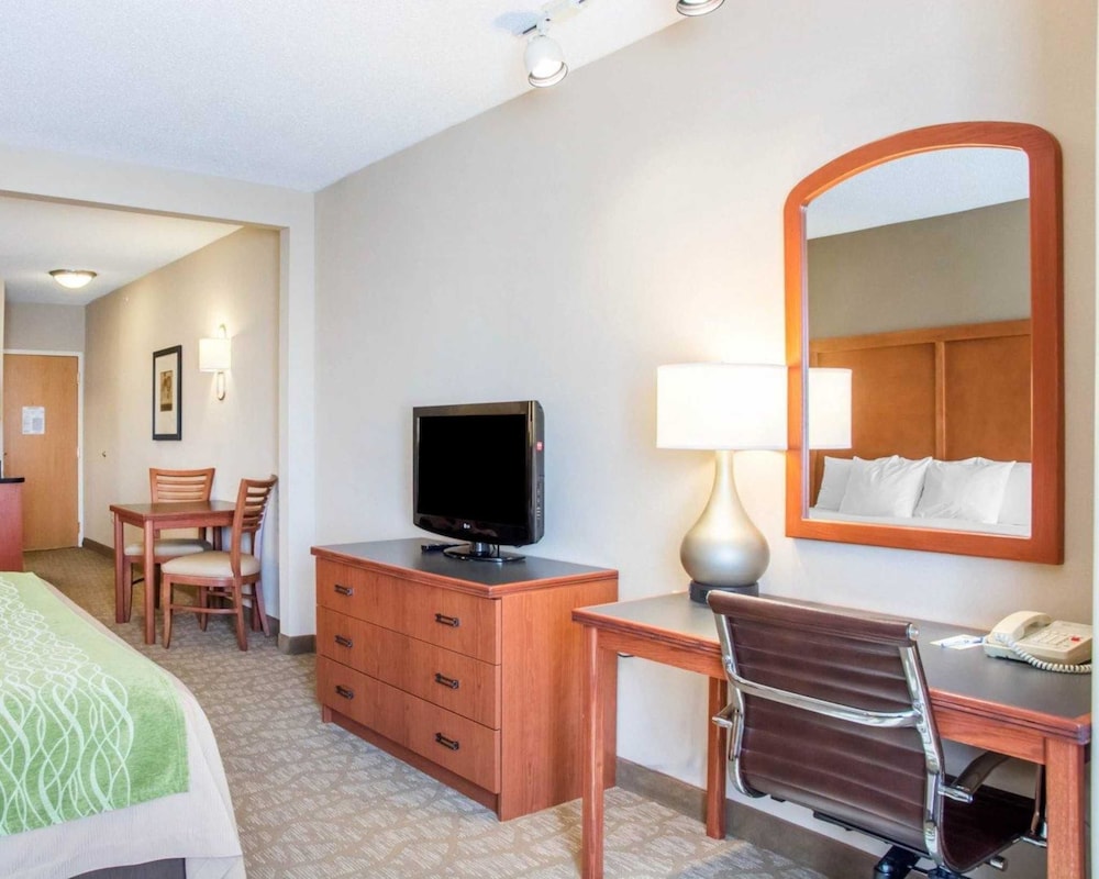 Comfort Inn And Suites West Chester 23/41