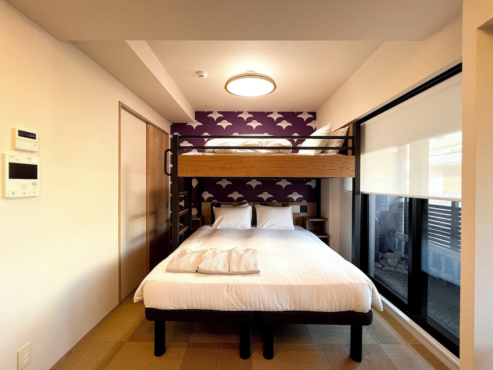 Loft, 1 Queen and 1 Single Bed, Washing Machine, Kitchen