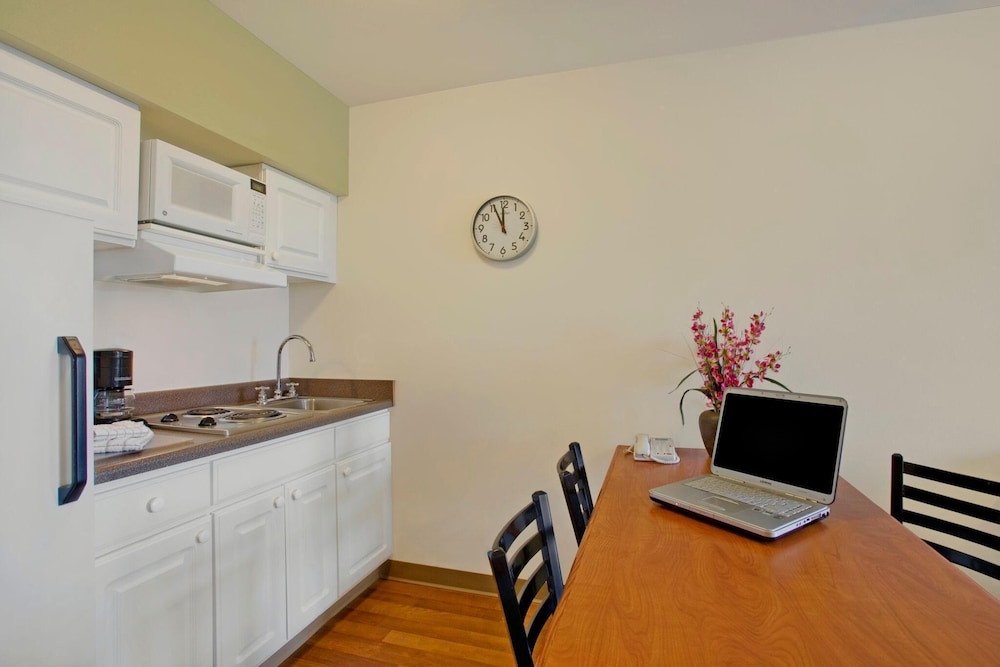Extended Stay America - Juneau - Shell Simmons Drive 14/59