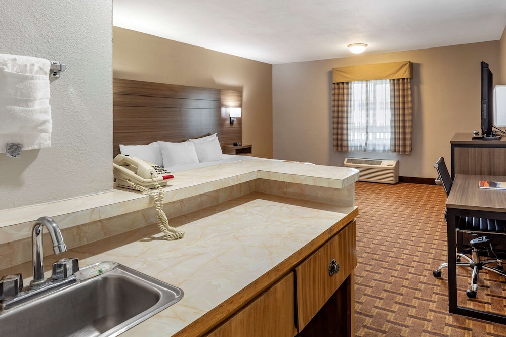 Hotel Inn Santa Fe 10/36