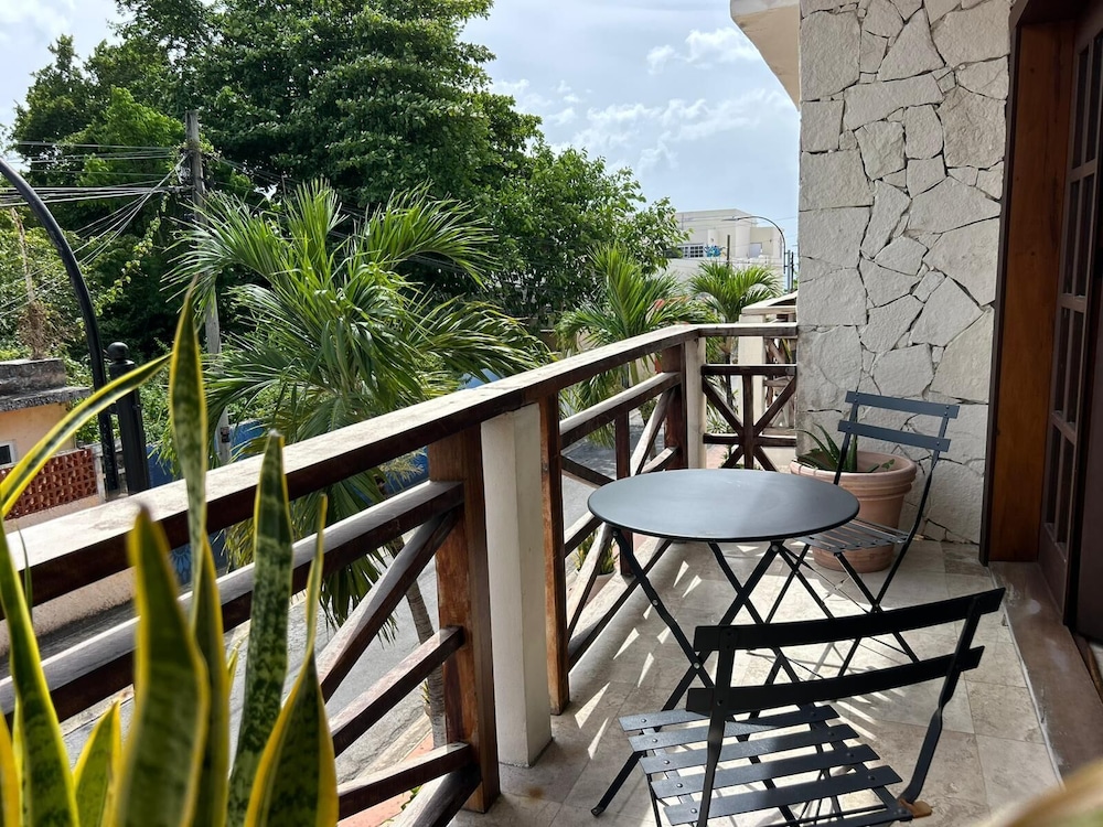 Flamingo Boutique Hotel 58/68