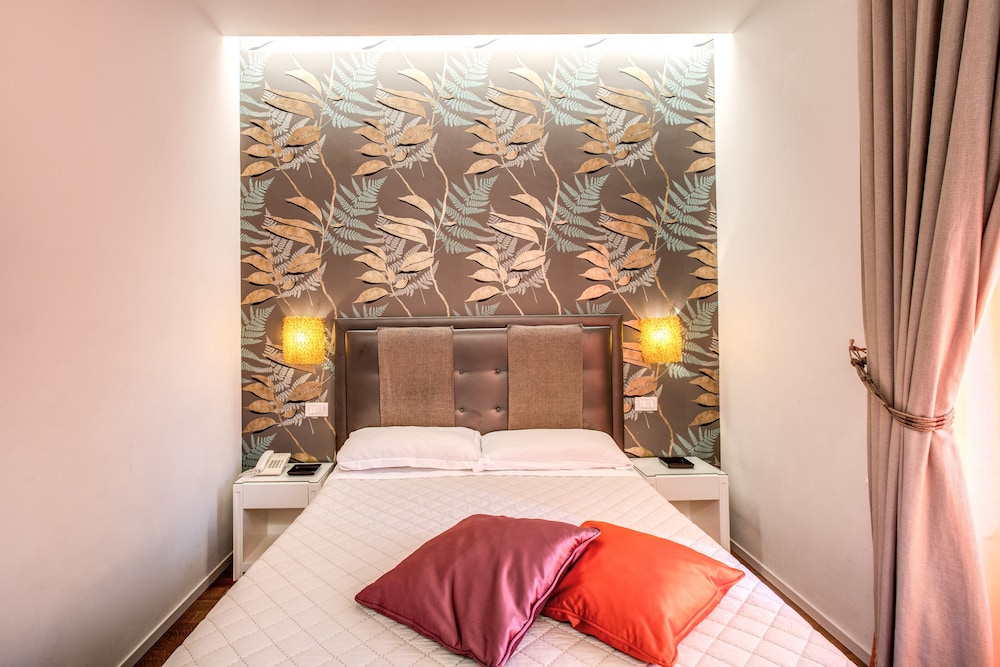Boutique Hotel Roma 3/36