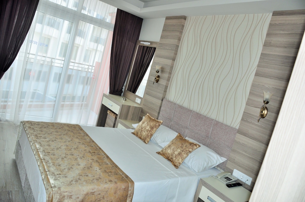 Seren Sari Hotel 15/35