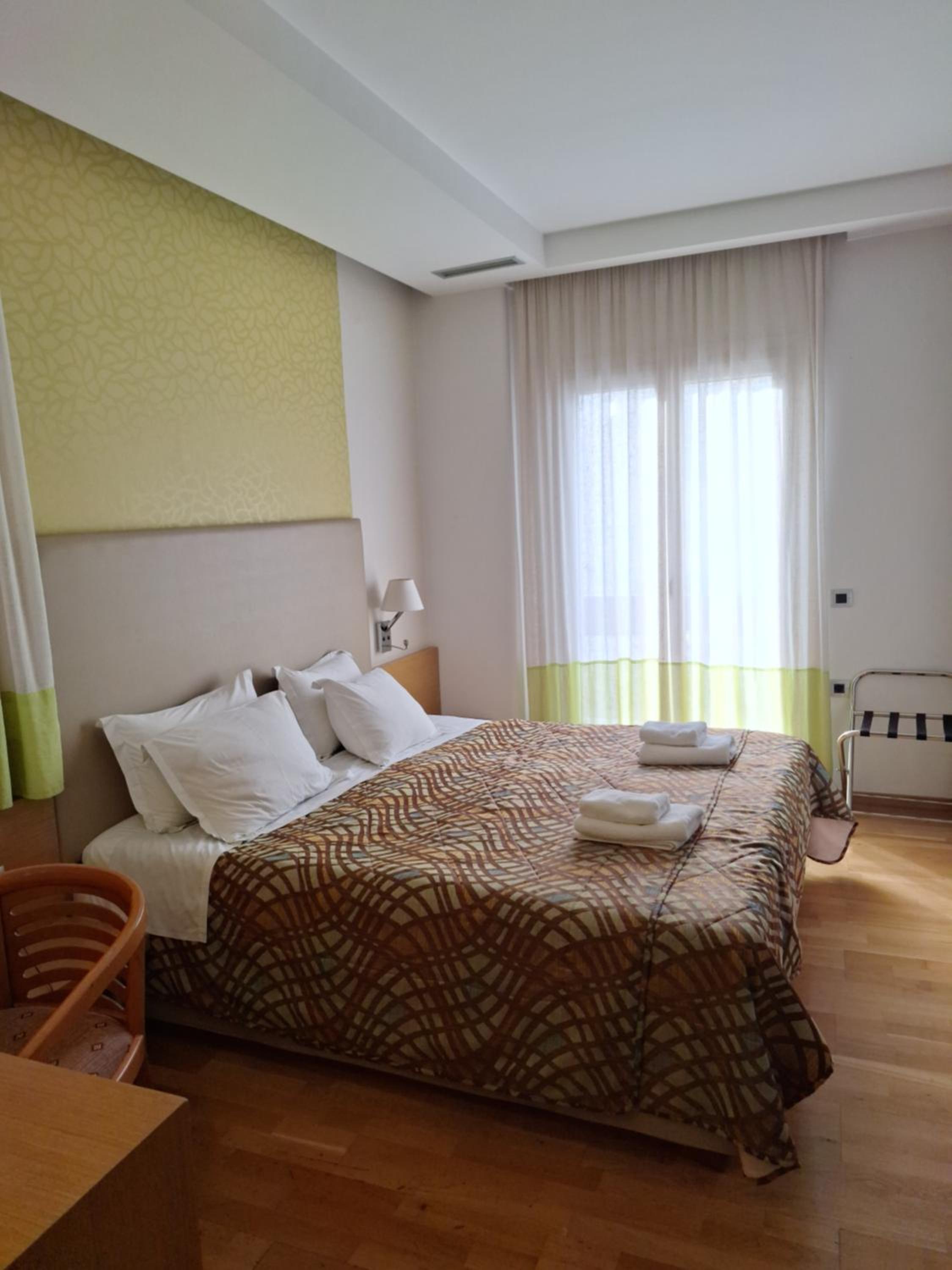 Hotel Victoria 16/64