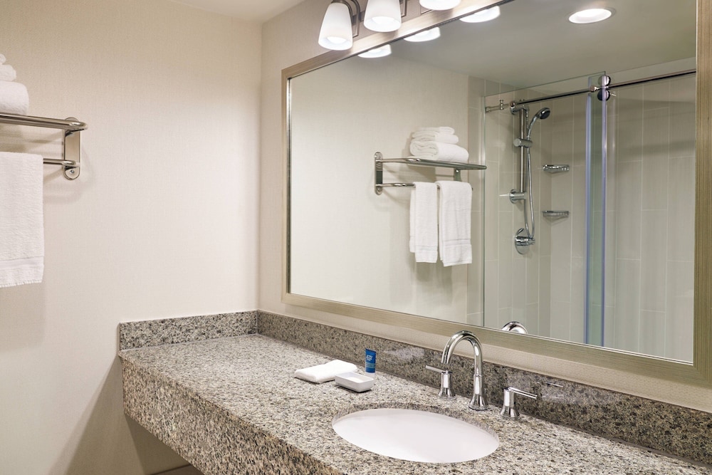 Four Points By Sheraton Bellingham Hotel And Conference Center 3/24