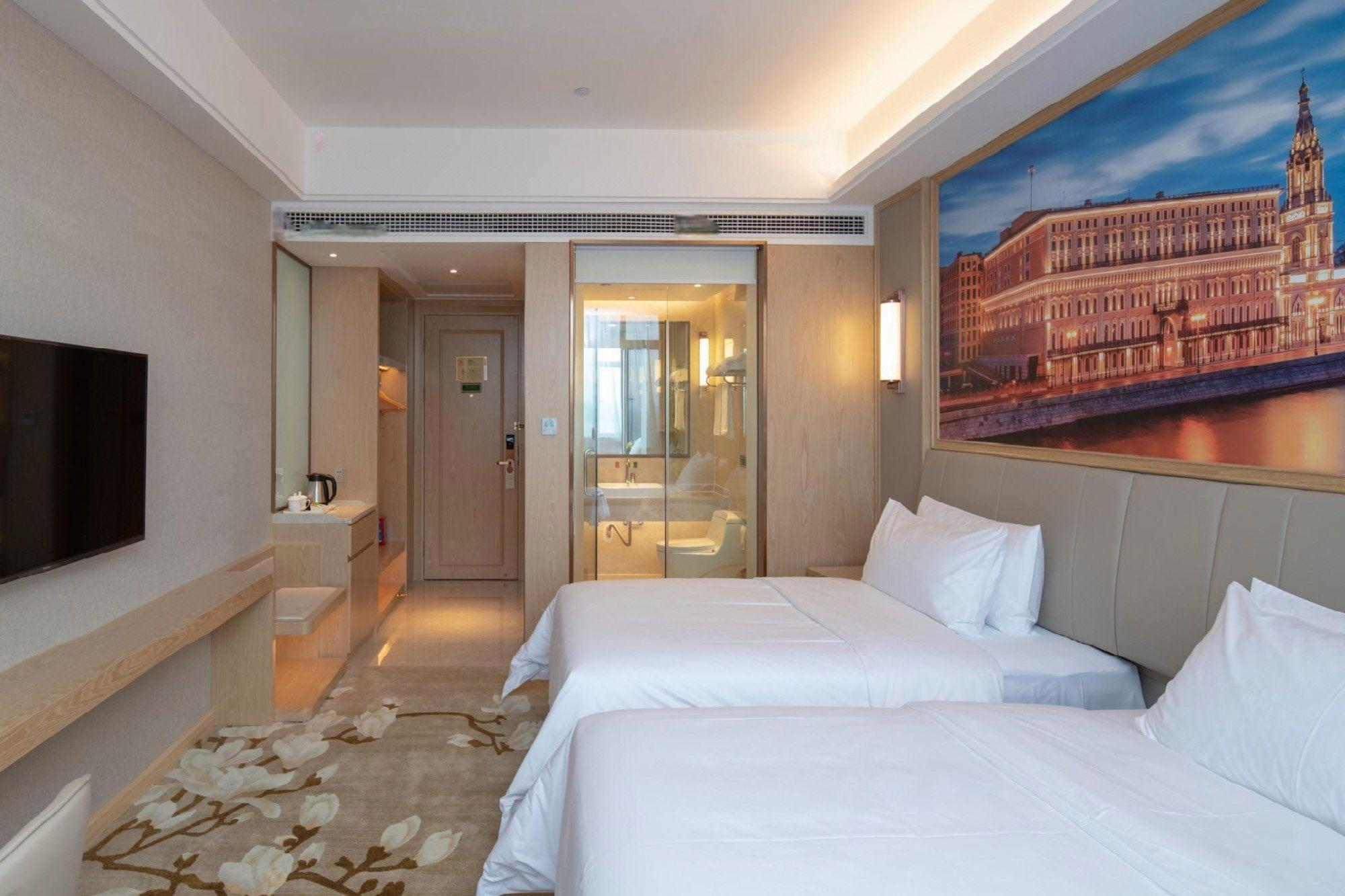 Vienna International Hotel (Zhuhai Gaolangang International) 21/56