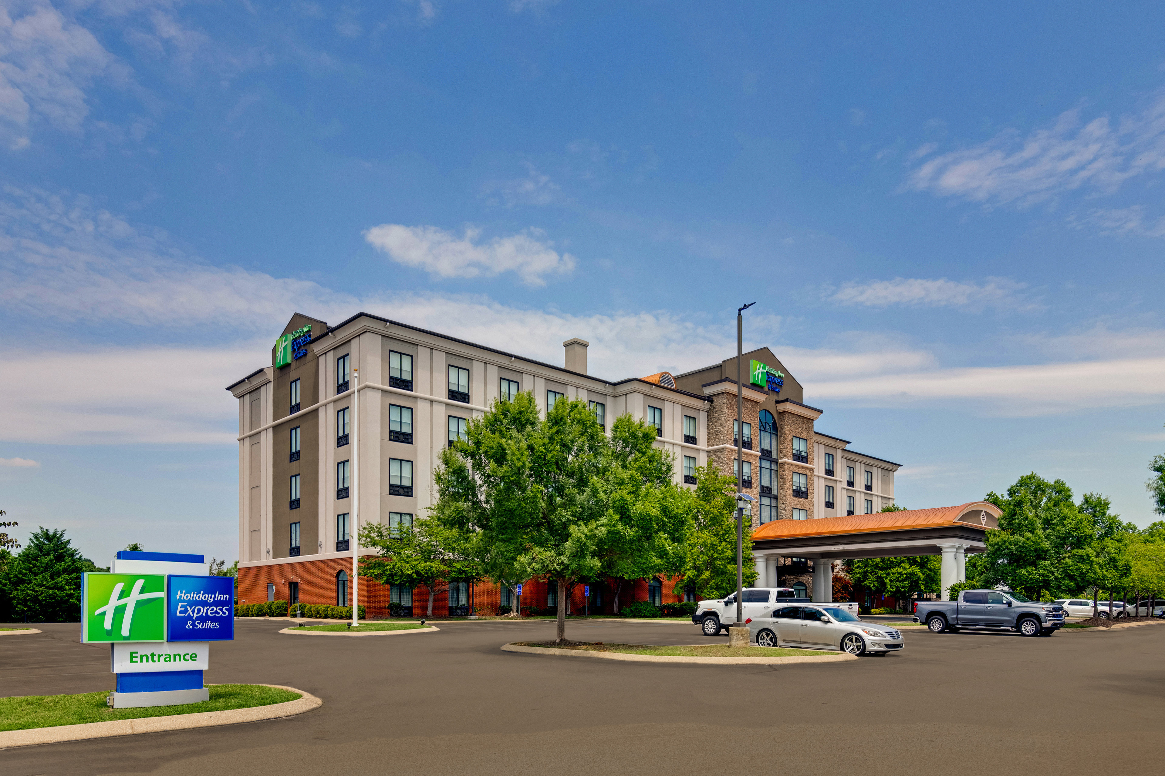 Holiday Inn Express Hotel and Suites Nashville-Opryland 59/64