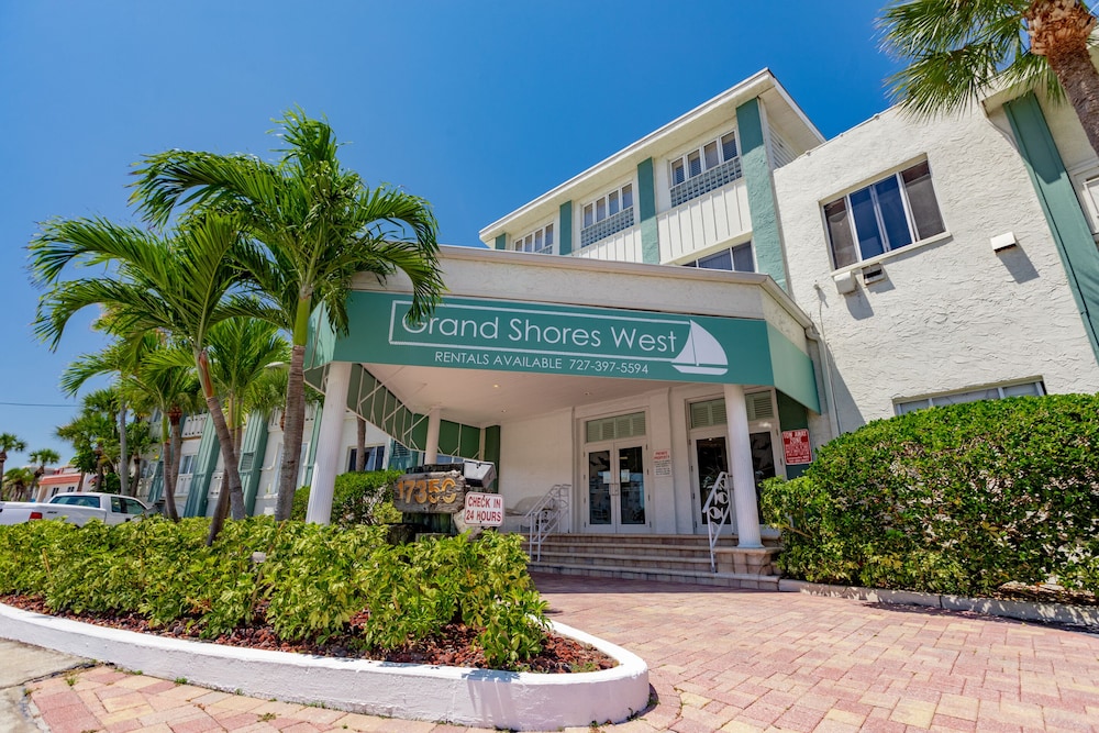 Grand Shores West 2/72