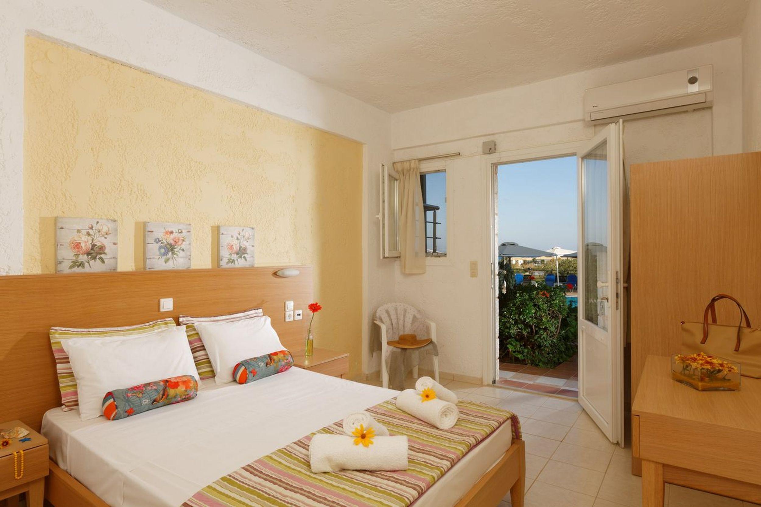 Room, Double Bed, Inland View