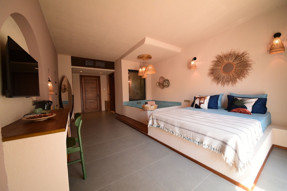 Z Exclusive Hotel And Villas 15/30