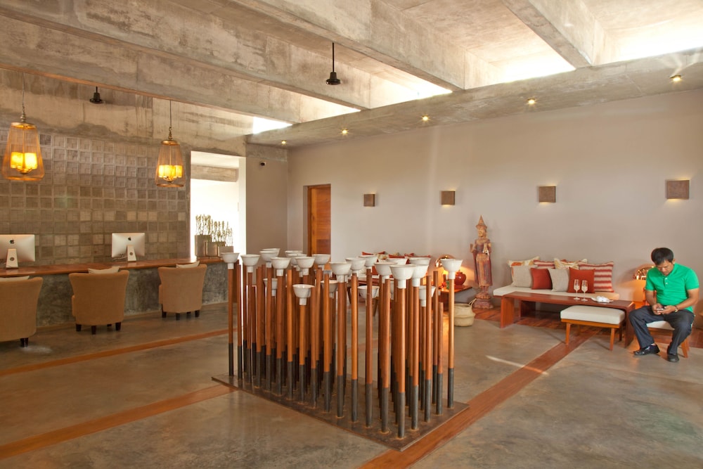 TEMPLATION HOTEL 9/75