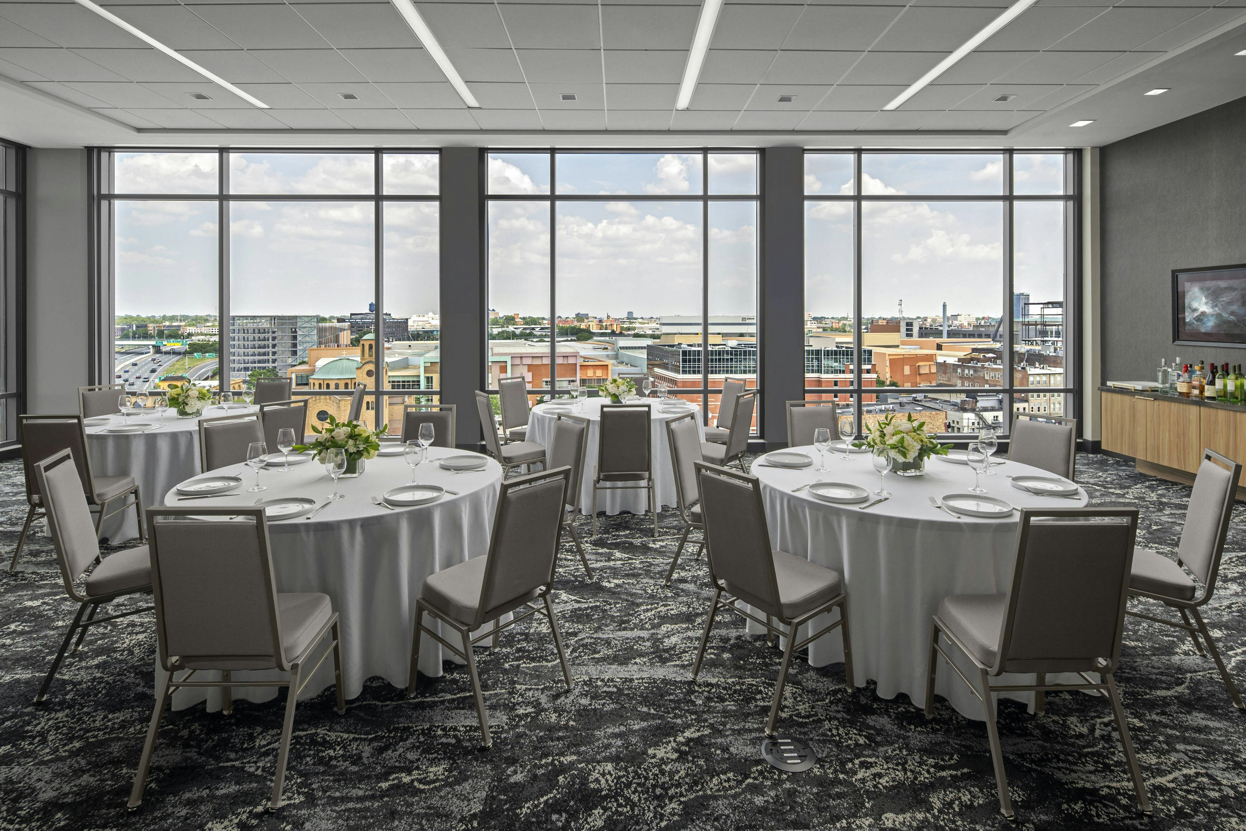 AC Hotel by Marriott Columbus Downtown 15/22