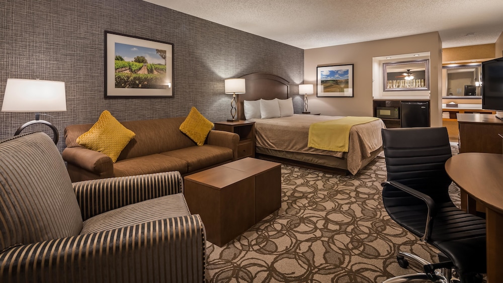 Best Western Plus Black Oak 51/76