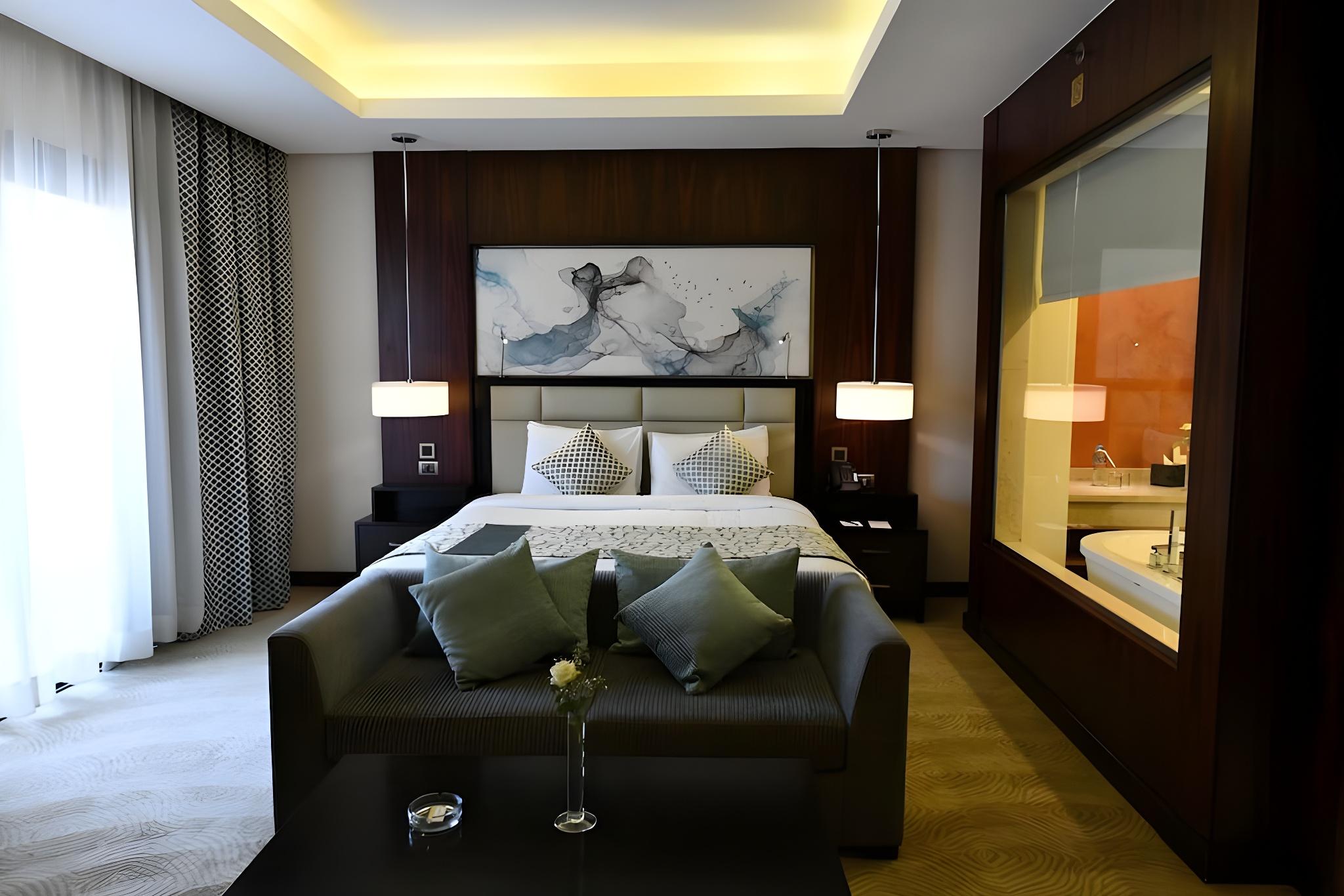 Grand, City, Deluxe, King Bed