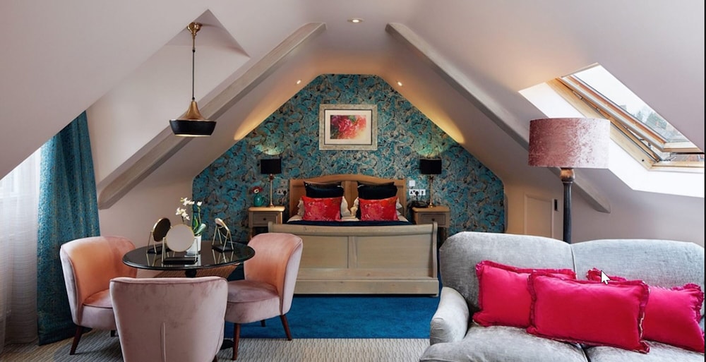 Mandolay Hotel Guildford 23/37